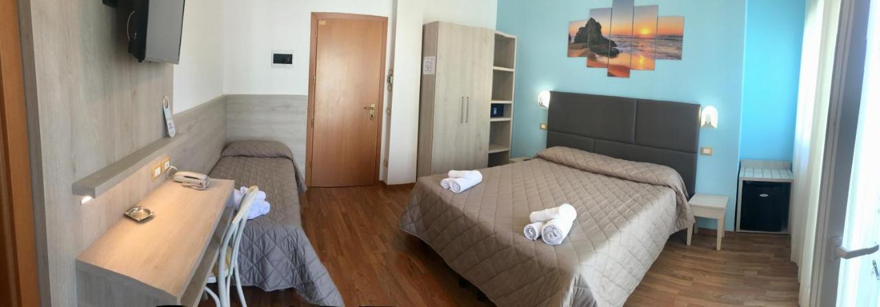 Hotel Monica Rimini Esterno foto