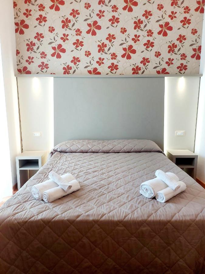 Hotel Monica Rimini Esterno foto