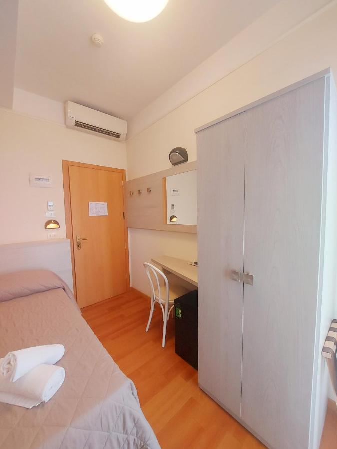 Hotel Monica Rimini Esterno foto