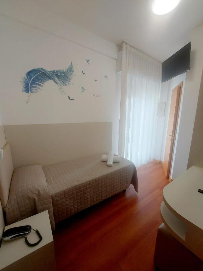 Hotel Monica Rimini Esterno foto