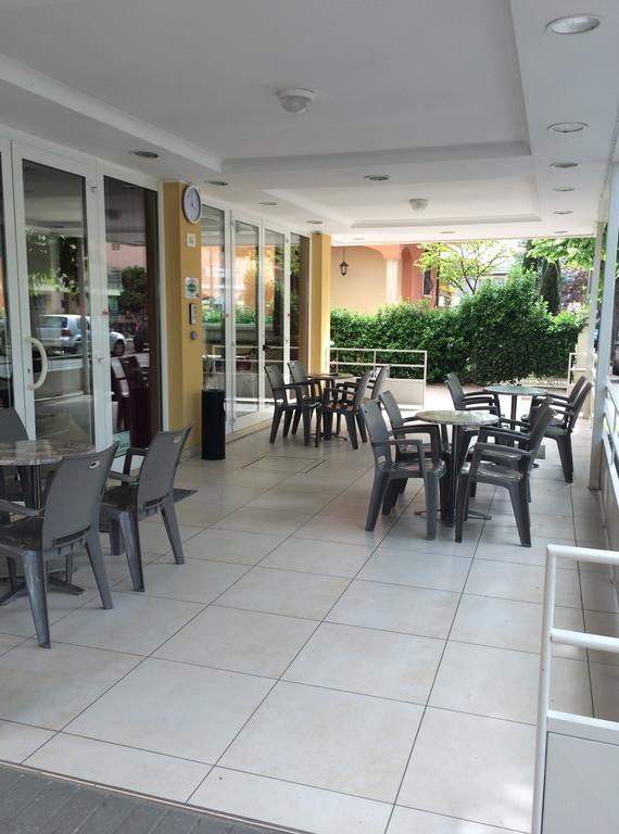 Hotel Monica Rimini Esterno foto