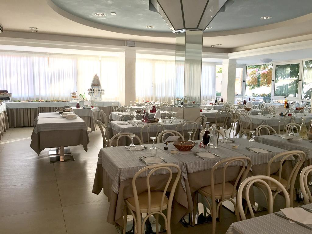 Hotel Monica Rimini Esterno foto