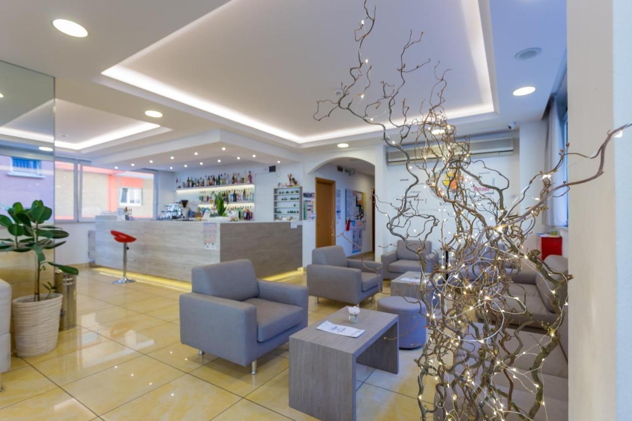 Hotel Monica Rimini Esterno foto