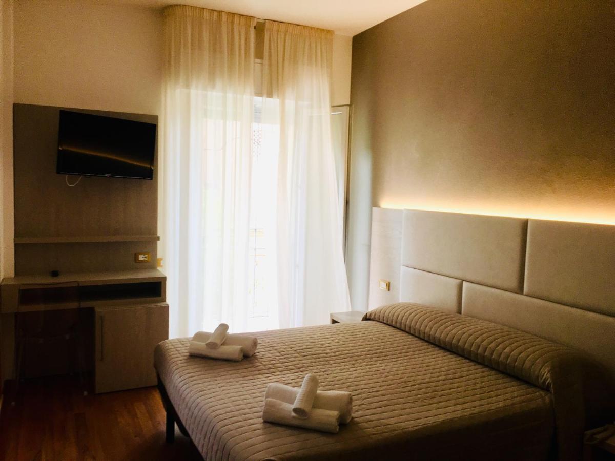 Hotel Monica Rimini Esterno foto